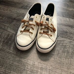 Sperry Canvas